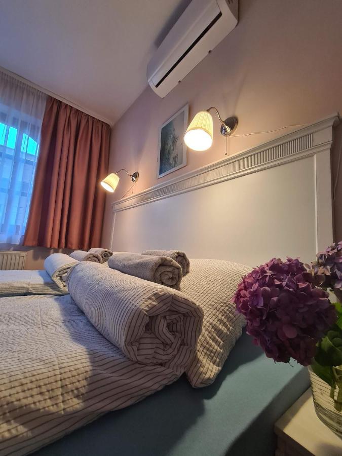 Bed and Breakfast Palantír Panzió Miskolc Habitación foto